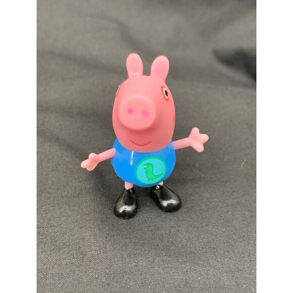 Peppa Pig Figurine Set - 6 Collectible Characters With Adorable Outfits & Access - Picture 7 of 7